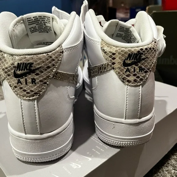 WMNS AIR FORCE 1 07 MID Size 11 - Picture 5 of 6